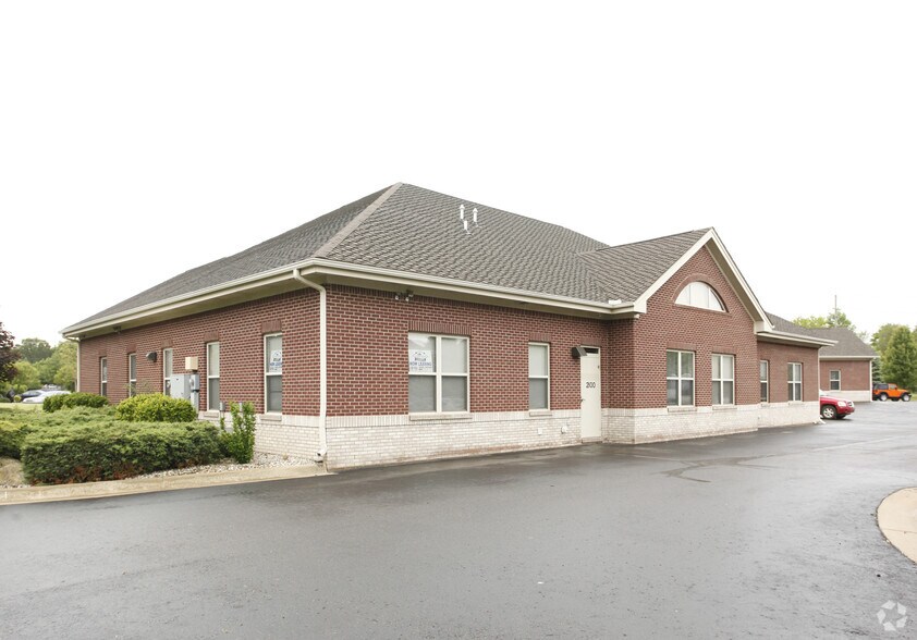 More Photos Of 2000-2160 Grand River Anx, Brighton Unknown For Lease