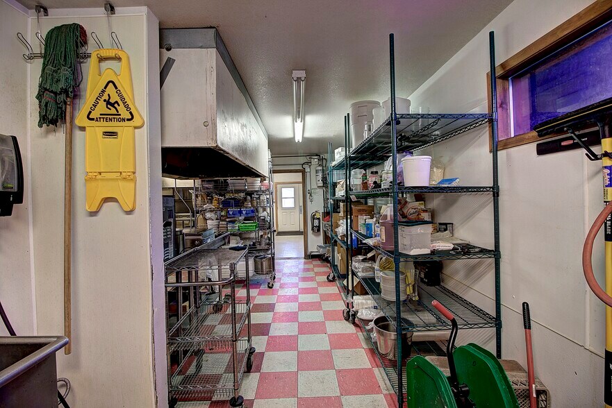 More Photos Of 700 9th St W, Columbia Falls Restaurant For Sale