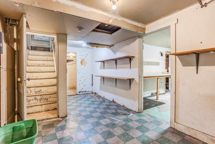 More Photos Of 5428 W Clearwater Ave, Kennewick Storefront Retail Office For Lease