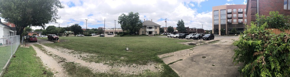 More Photos Of SWC Davis St & S. Tennessee St, McKinney Land For Lease