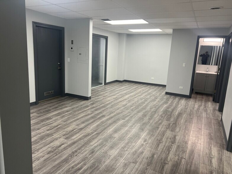 More Photos Of 5133 Washington St, Downers Grove Apartments For Lease