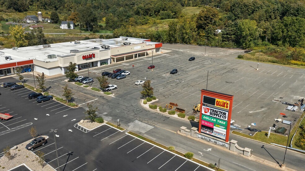 More Photos Of 380 New Hartford Rd, Barkhamsted Storefront For Lease