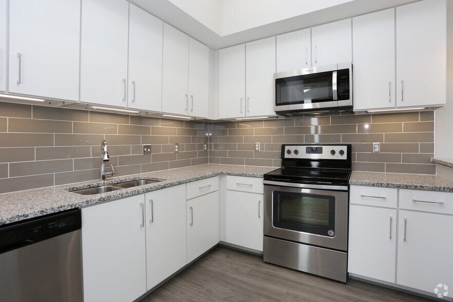 More Photos Of 285 Western Ave, Muskegon Apartments For Lease