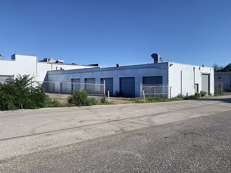 More Photos Of 5810 Ritchie Hwy, Baltimore Auto Repair For Lease