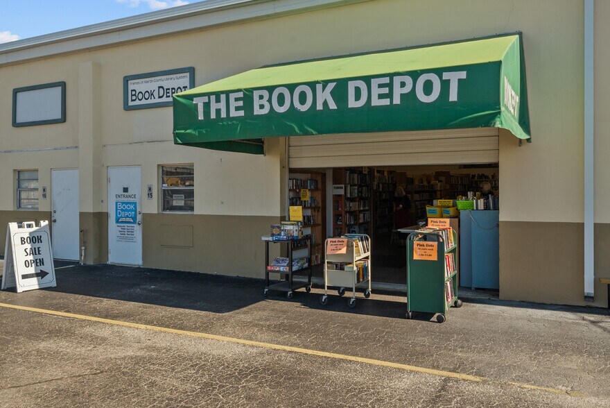 More Photos Of 2201 SE Indian St, Stuart Unknown For Lease