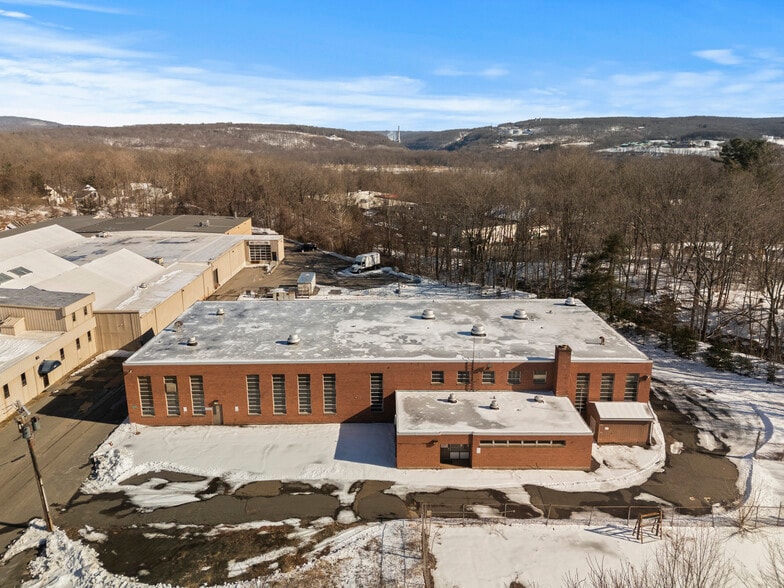 More Photos Of 251 Freestone Ave, Portland Manufacturing For Sale