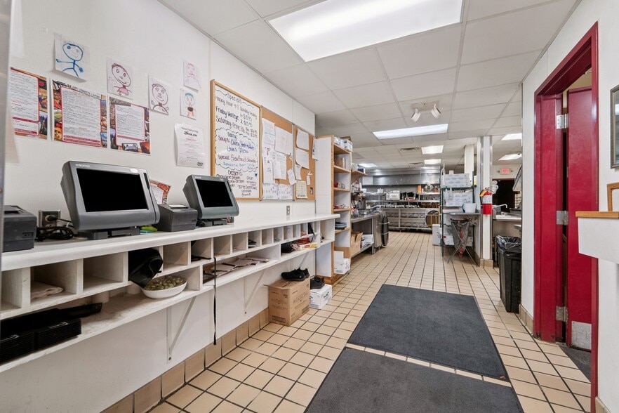 More Photos Of 584 W Johnson St, Fond Du Lac Restaurant For Sale