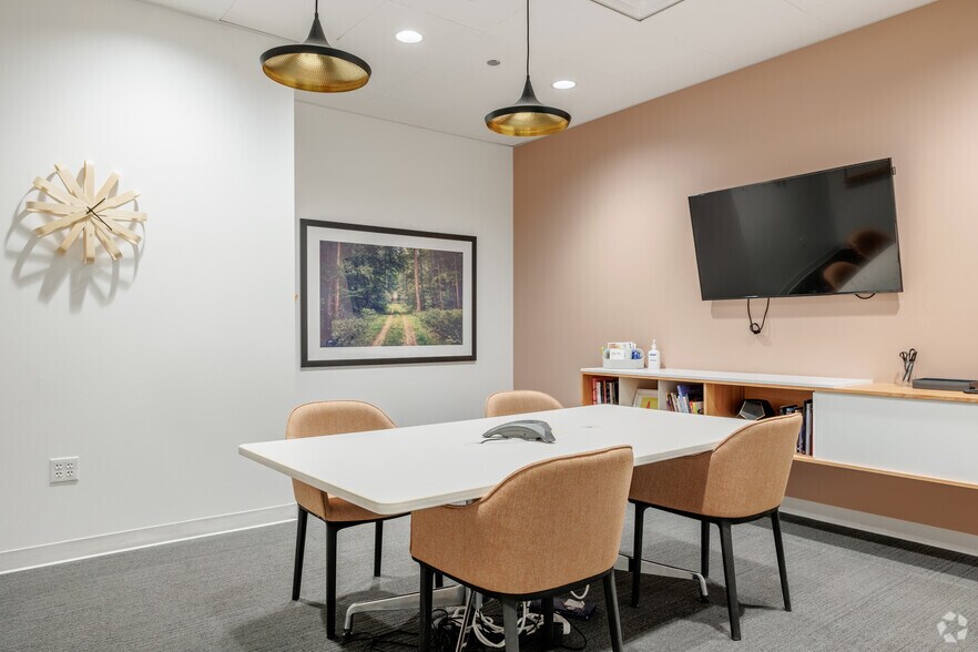 More Photos Of 250 Fillmore St, Denver Coworking Space