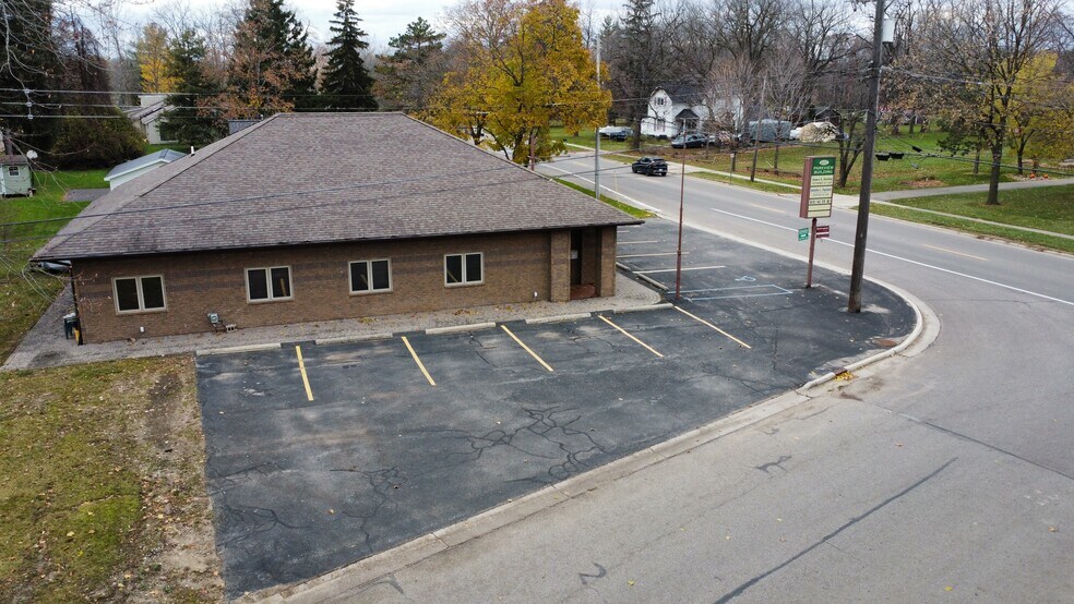 More Photos Of 601 W Corunna Ave, Corunna Office For Lease