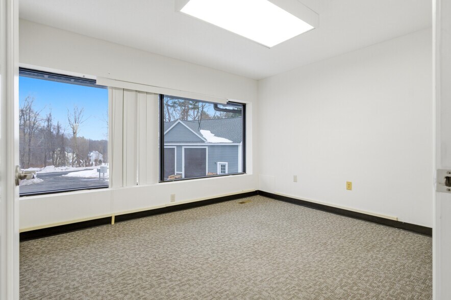 More Photos Of 73 Newton Rd, Plaistow Office Residential For Lease