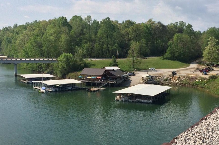 More Photos Of 1967 Rock Island Rd, Rock Island Marina For Sale