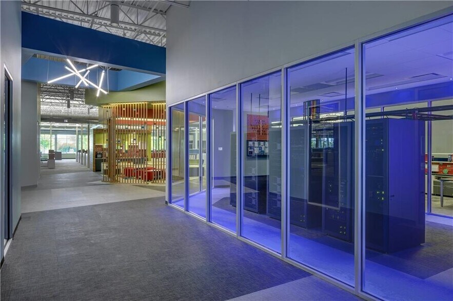 More Photos Of 1705 S Walton Blvd, Bentonville Office For Sale