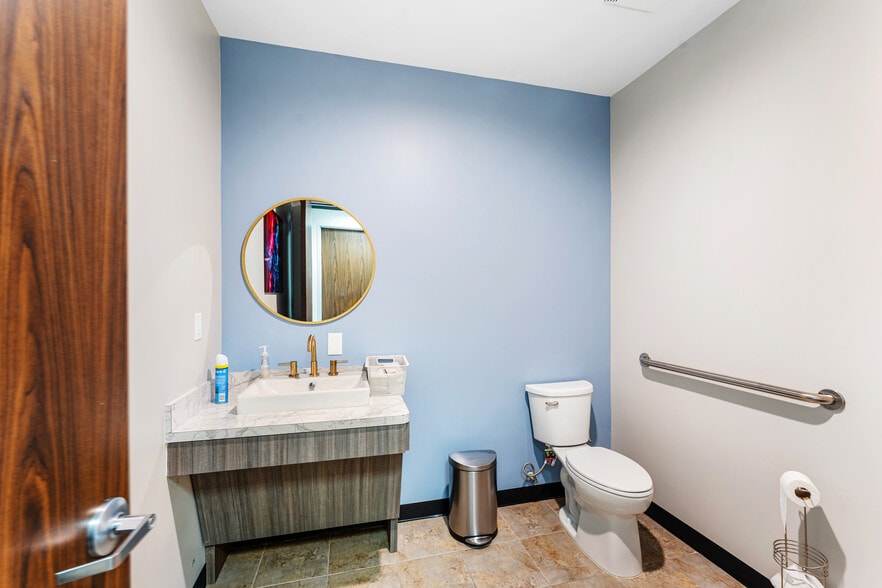 More Photos Of 6319 Cypresswood Dr, Spring Medical For Lease