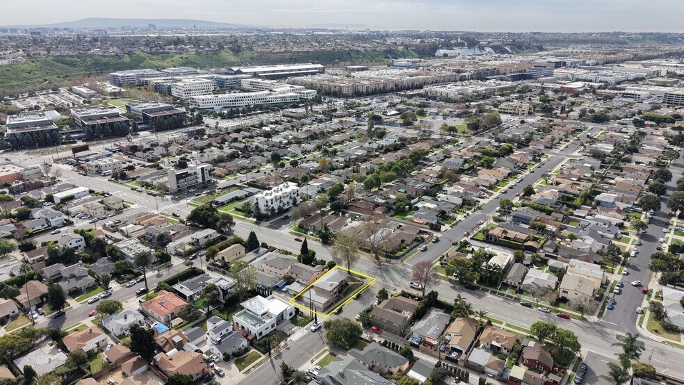 More Photos Of 11970 Aneta St, Culver City Apartments For Sale