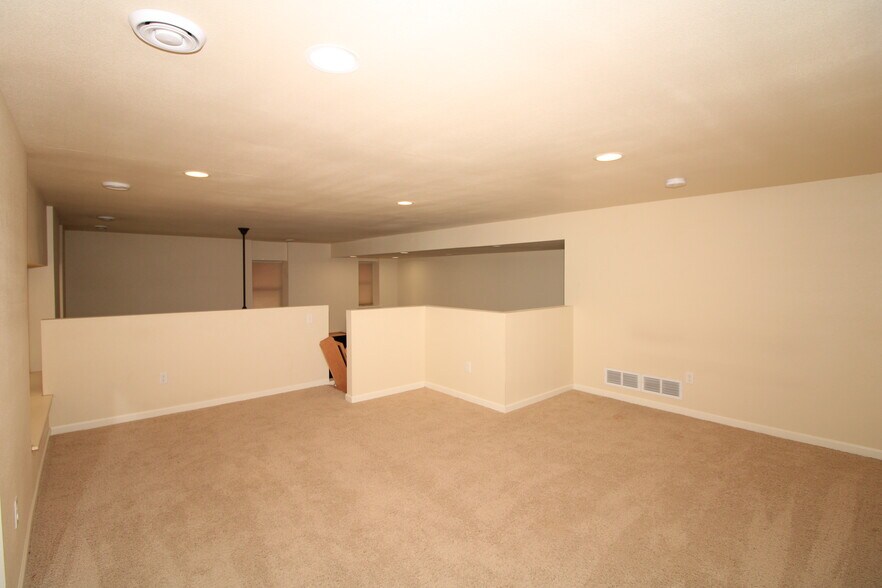 More Photos Of 11 S Main St S, Crosby Apartments For Sale