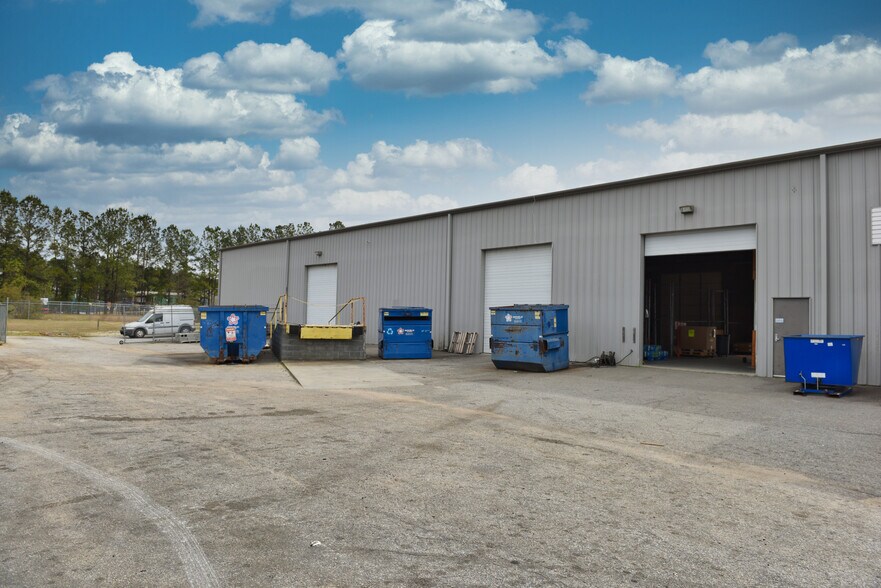 More Photos Of 1060 Drop Off Dr, Summerville Warehouse For Lease