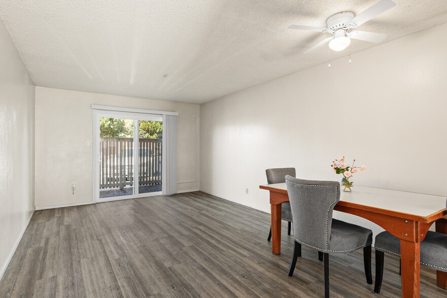 More Photos Of 8025 Beverly Dr, Rohnert Park Apartments For Sale