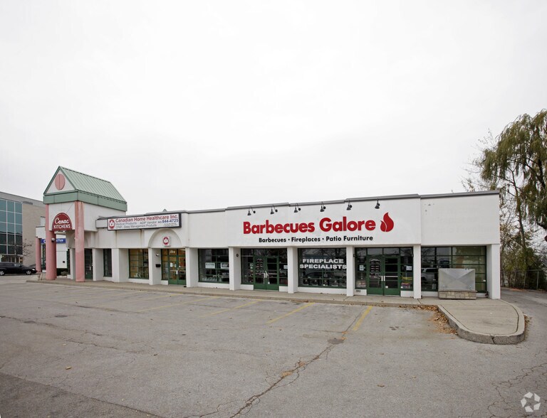 Primary Photo Of 490 Speers Rd, Oakville Freestanding For Lease