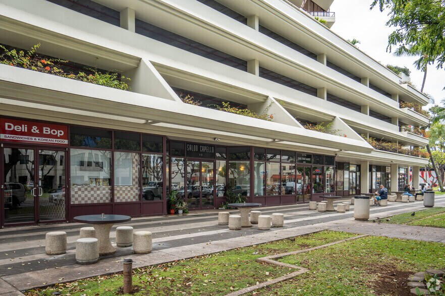 More Photos Of 725 Kapiolani Blvd, Honolulu Office For Lease