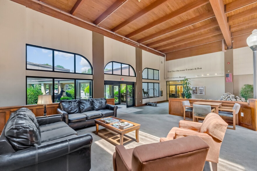 More Photos Of 201 Sugarloaf Rd, Hendersonville Hotel For Sale