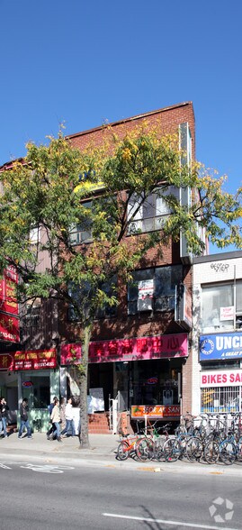 More Photos Of 357 Spadina Ave, Toronto Storefront Retail Residential For Lease