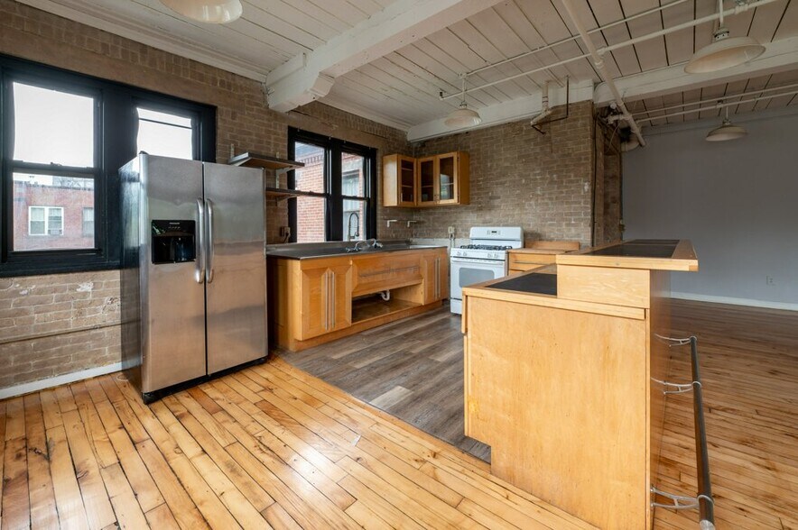 More Photos Of 464 Pratt Street Ext, Meriden Apartments For Sale