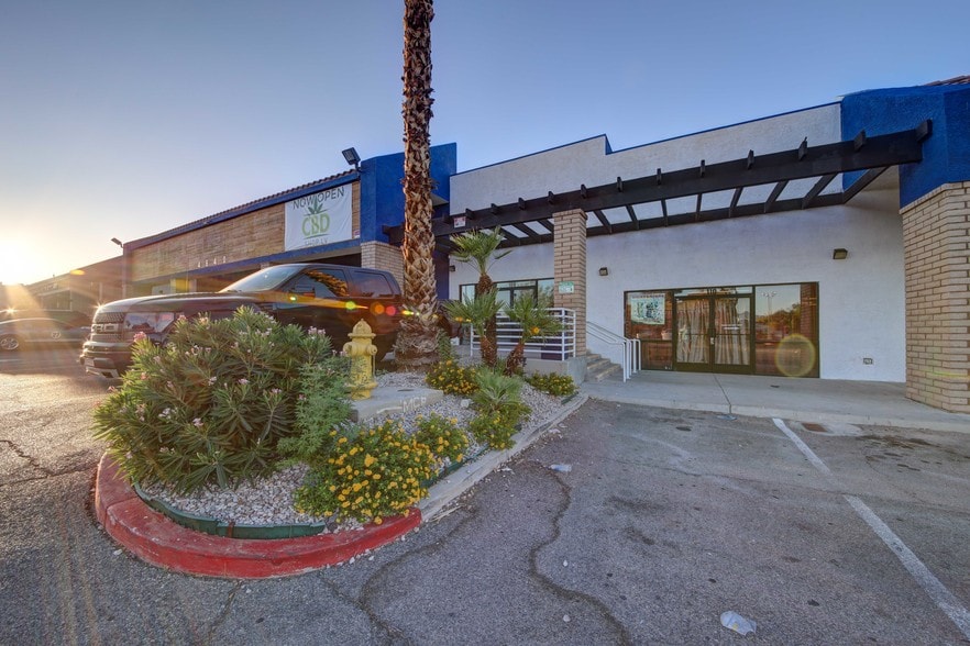 More Photos Of 4640 E Flamingo Rd, Las Vegas Storefront Retail Office For Lease