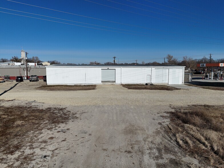 More Photos Of 515 6th St, Clay Center Warehouse For Sale