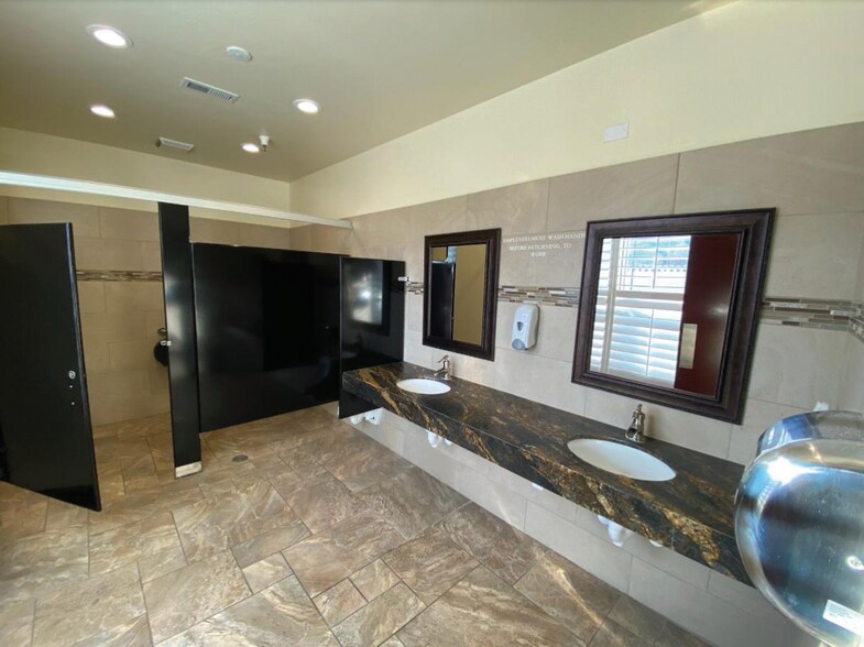 More Photos Of 10520 S 700 E, Sandy Loft Creative Space For Lease