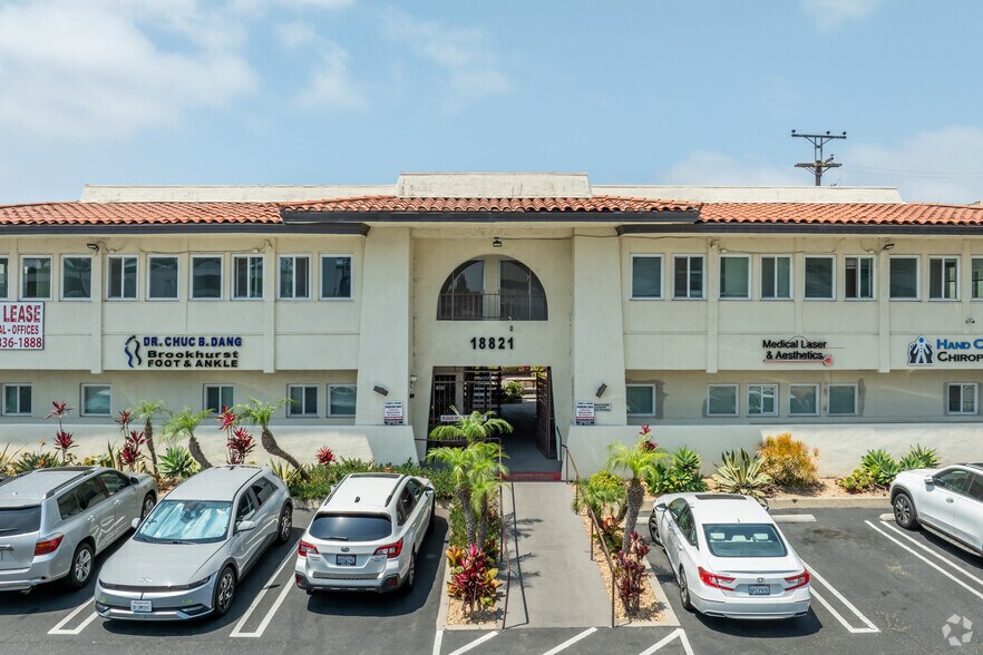 More Photos Of 18821 Delaware St, Huntington Beach Medical For Lease