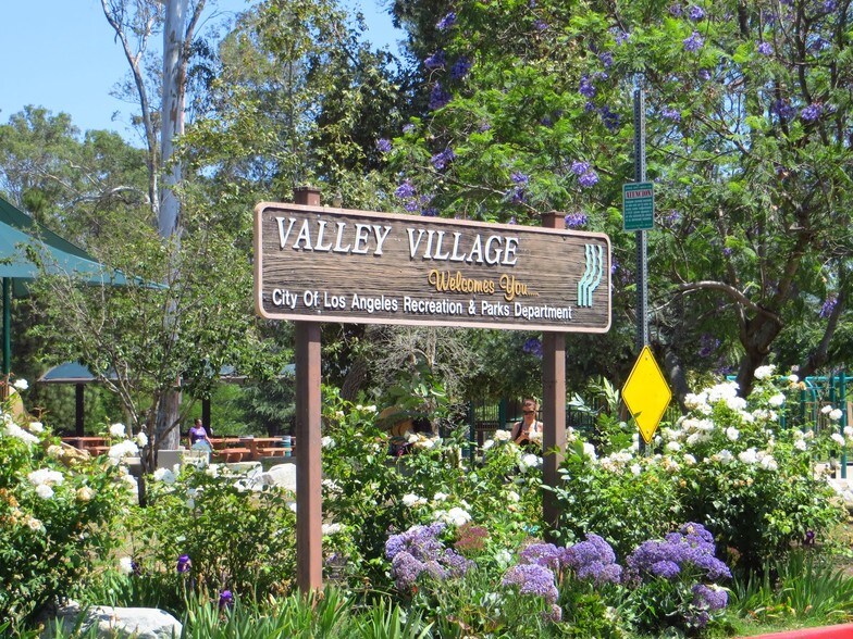 More Photos Of 11940 Burbank Blvd, Valley Village Apartments For Sale