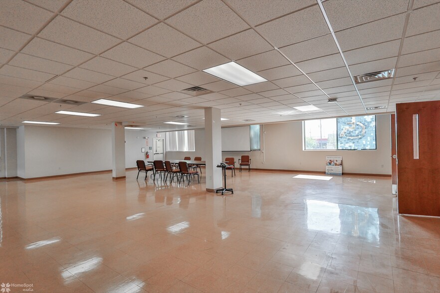 More Photos Of 1226-1232 W Green St, Allentown Flex For Lease