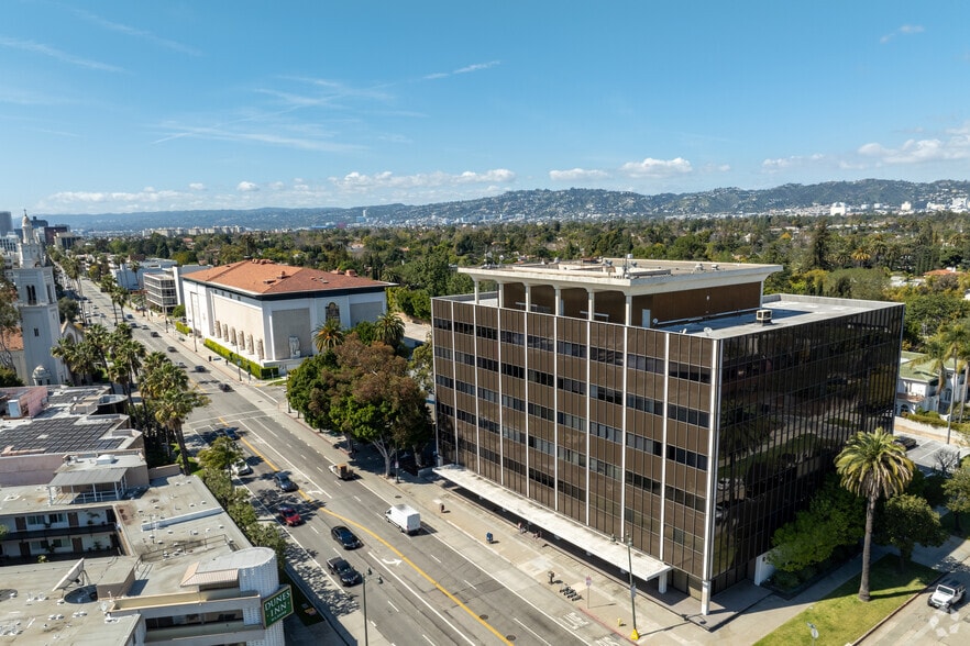 More Photos Of 4311 Wilshire Blvd, Los Angeles Office For Lease