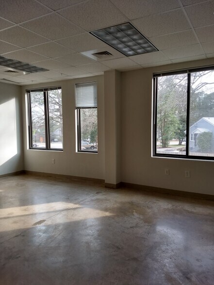 More Photos Of 605 W Main St, Carrboro Medical For Lease