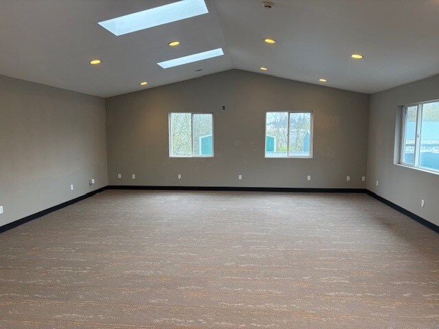 More Photos Of 1520 112th St SW, Everett General Retail For Lease