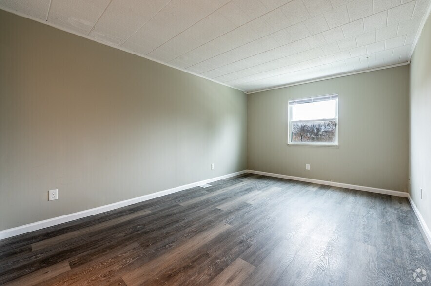 More Photos Of 2215 Aurora Dr, Pittsburgh Apartments For Sale