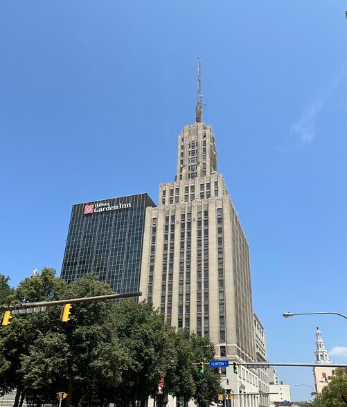 More Photos Of 14 Lafayette Sq, Buffalo Office For Sale