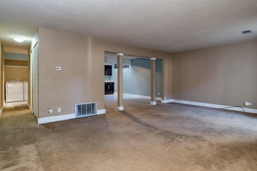 More Photos Of 2805-2901 S Locust St, Denver Apartments For Sale