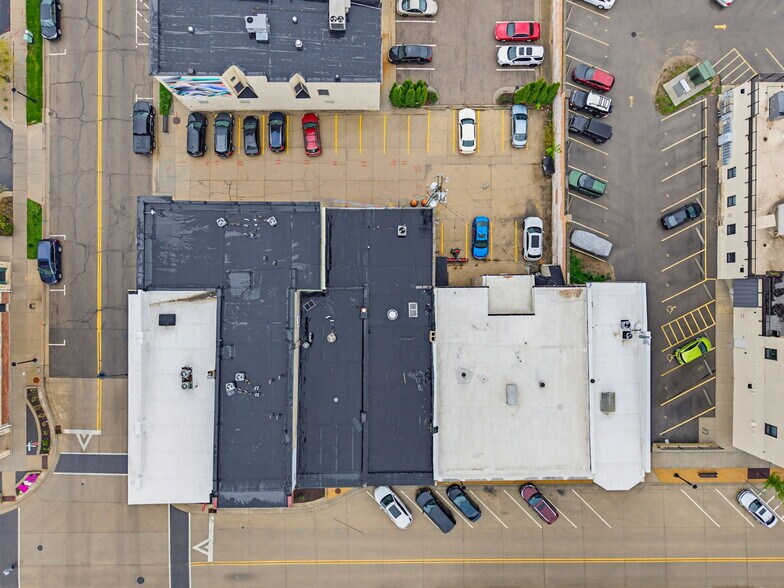 More Photos Of 309-313 W Milwaukee St, Janesville Apartments For Sale