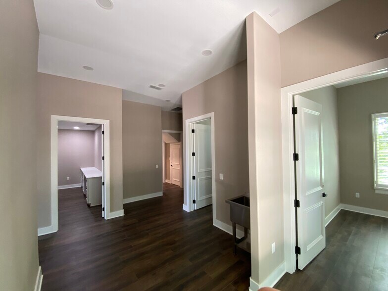 More Photos Of 144 Old Town Blvd N, Argyle Office For Lease