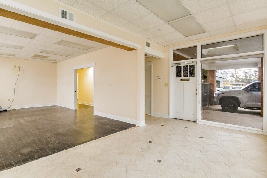 More Photos Of 2220 N Palafox St, Pensacola Medical For Sale