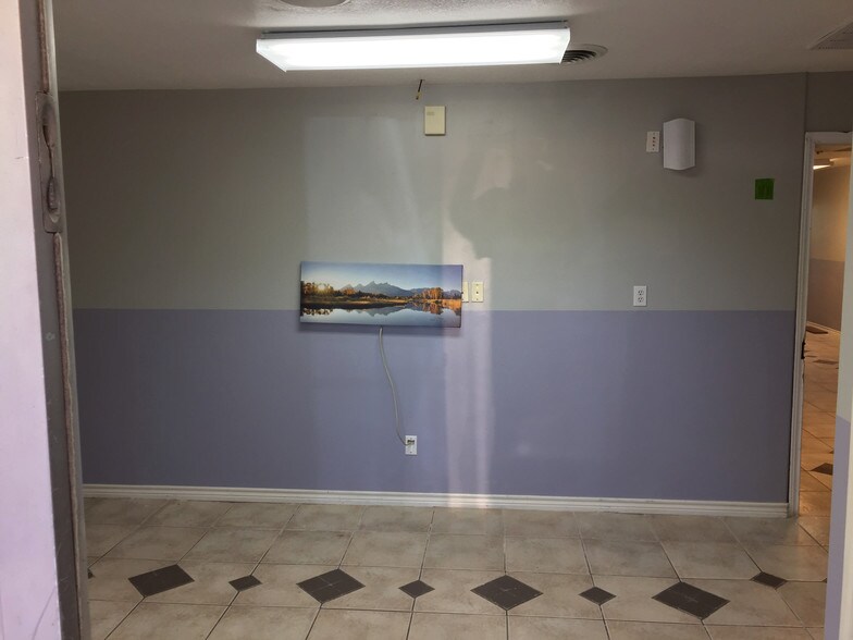 More Photos Of 8128 Braewick Dr, Houston Daycare Center For Sale