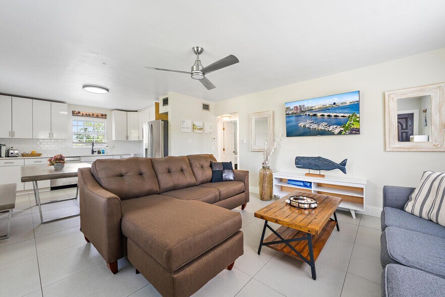More Photos Of 940 Charles St, West Palm Beach Multifamily For Sale