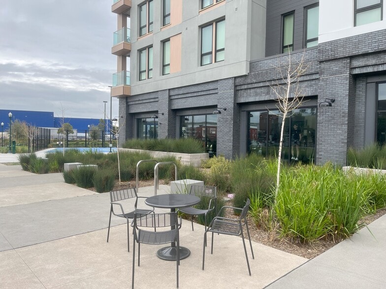 More Photos Of 4310-4515 Hubbard st, Emeryville Apartments For Lease