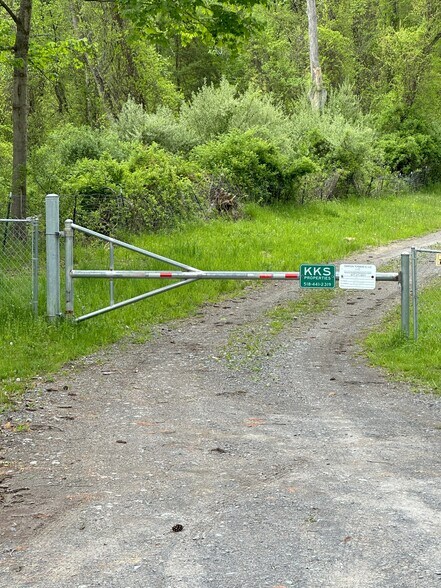 More Photos Of 457 NY-85, Slingerlands Land For Lease