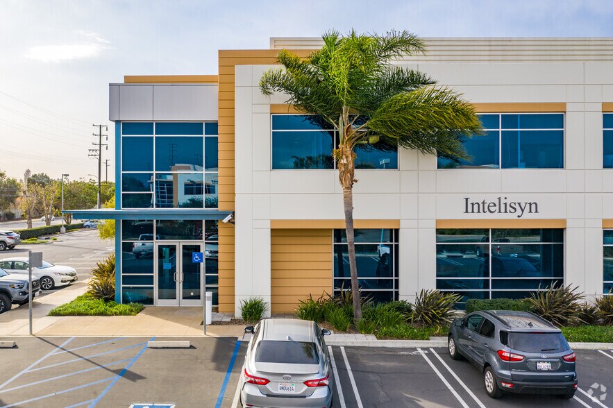 More Photos Of 2301-2305 W 190th St, Torrance Office For Sale