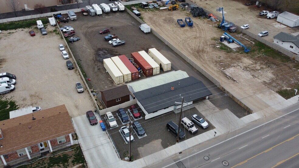 More Photos Of 330 N Linder Rd, Meridian Flex For Sale