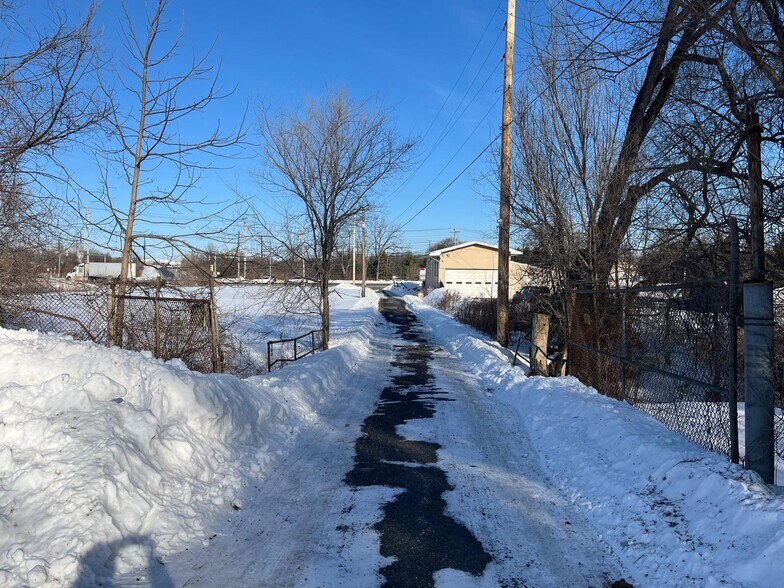 More Photos Of 832 Trexlertown Rd, Breinigsville Warehouse For Sale