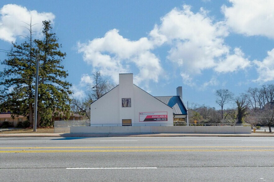 More Photos Of 1906 Warm Springs Rd, Columbus Medical For Sale