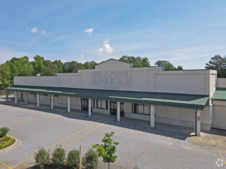 More Photos Of 535 Nelson St, Kernersville Unknown For Lease